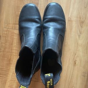 Slip-on Chelsea Boots